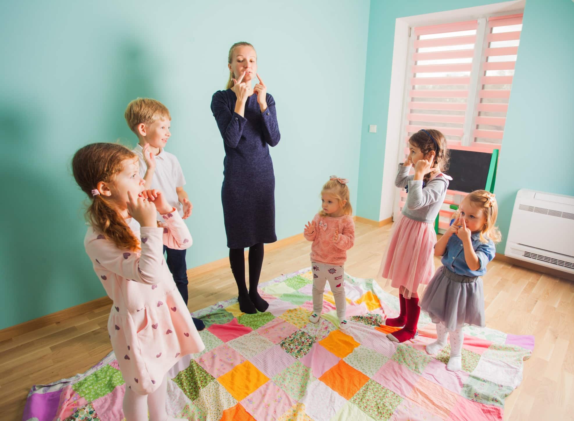 Kindergarten - Kinder lernen den Körper kennen Bild: @Oksana_Shu via Twenty20