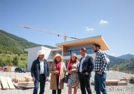 Wie reich ist Friedrich Schmid + Familie (Baustoffe)- Vermögen 2024 - Österreich